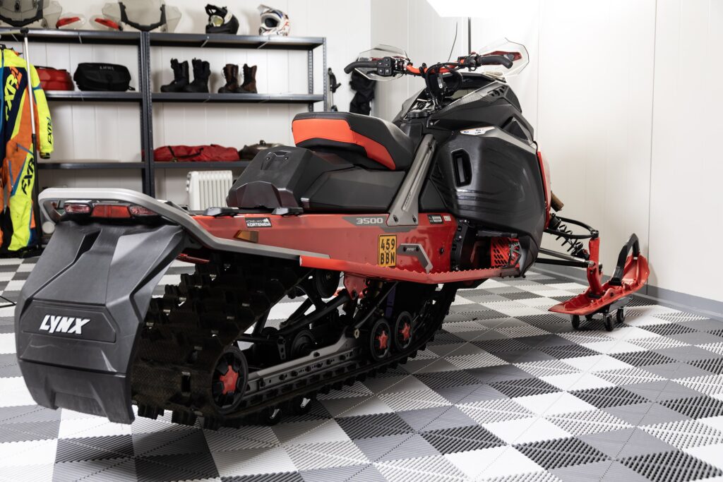 Lynx Rave reittikelkat